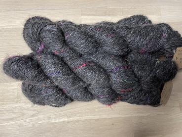 Alpaka Wolle - dunkelgrau mit bunter Sariseide