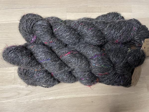 Alpaka Wolle - dunkelgrau mit bunter Sariseide